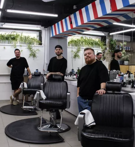 Барбершоп Hairbar на Целиноградской  в  Краснодаре