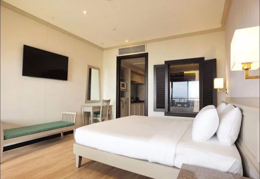 Отель Pinnacle Grand Jomtien Resort в Паттайе: Отель, Бассейн, Ресторан, Бар, Hotel, Swimming Pool, Bar, Restaurant, Детская Площадка, Kids Playground,