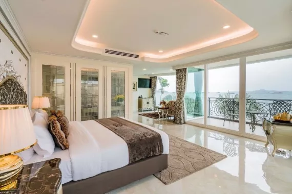 Отель «LK Emerald Beach»