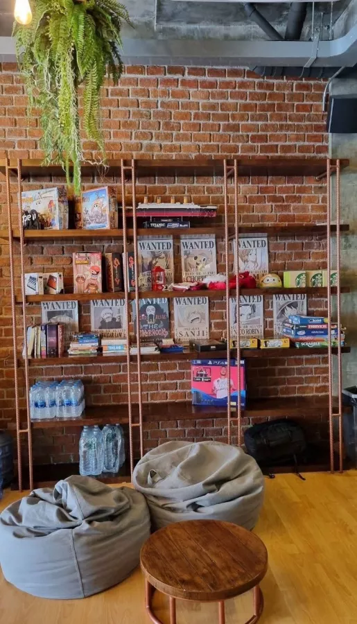 Хостел Kaen Pattaya в Паттайе: Отель, Хостел, Бар, Коворкинг, Hotel, Hostel, Bar, Coworking,
