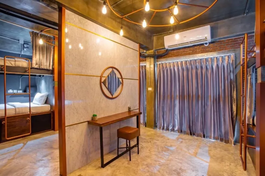 Хостел Kaen Pattaya в Паттайе: Отель, Хостел, Бар, Коворкинг, Hotel, Hostel, Bar, Coworking,