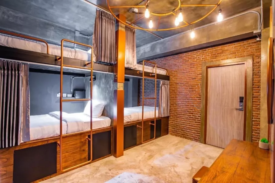 Хостел Kaen Pattaya в Паттайе: Отель, Хостел, Бар, Коворкинг, Hotel, Hostel, Bar, Coworking,