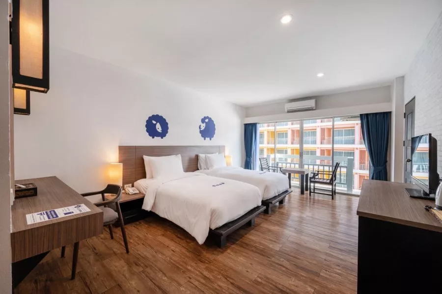 Отель Kokotel Pattaya South Beach в Паттайе: Отель, Кафе, Бассейн, Детская Комната, Hotel, Cafe, Kids Room, Swimming Pool,
