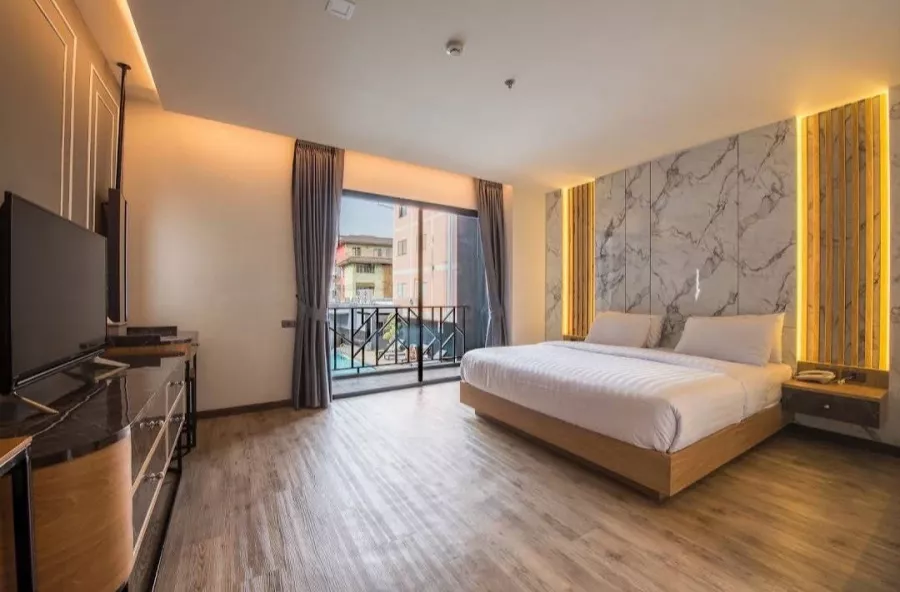 Отель Sleep With Me Pattaya в Паттайе: Отель, Бассейн, Кафе, Hotel, Swimming Pool, Cafe,
