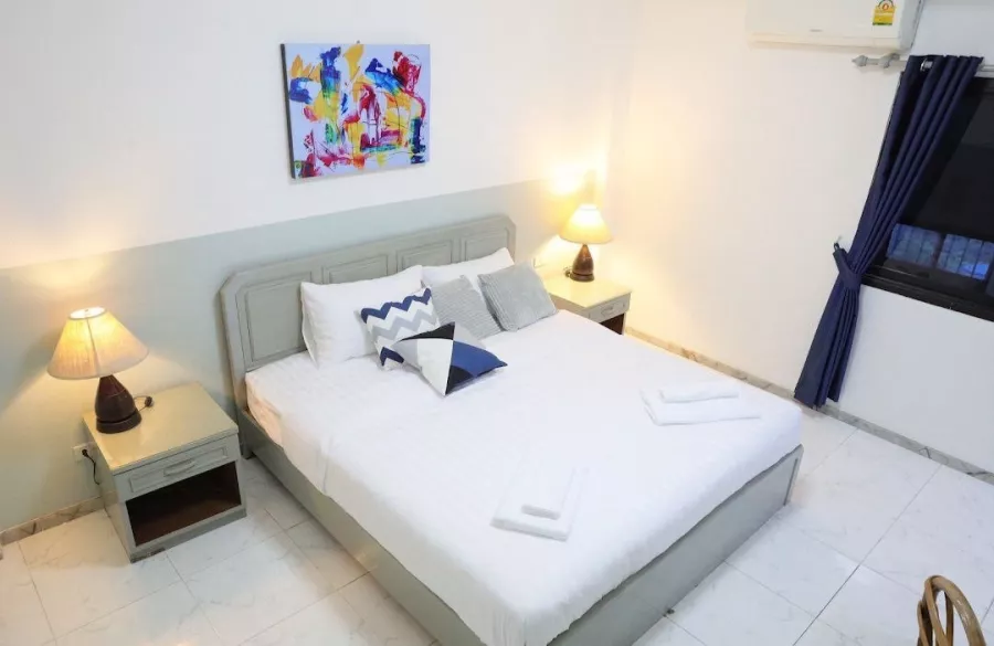 Хостел Aloft Pattaya в Паттайе: Хостел, Отель, Кафе, Cafe, Hotel, Hostel,