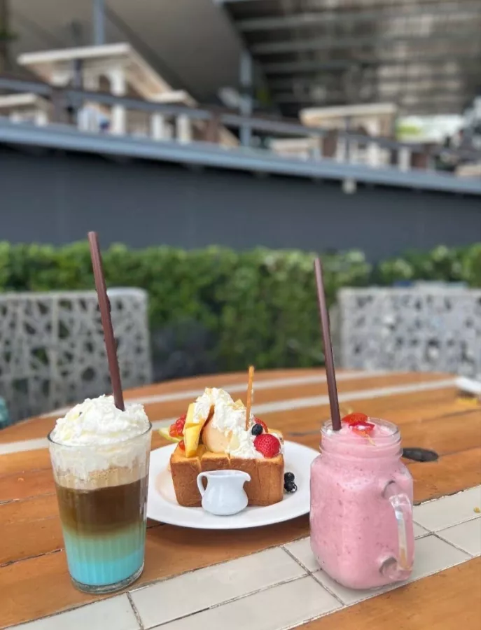 Хостел Aloft Pattaya в Паттайе: Хостел, Отель, Кафе, Cafe, Hotel, Hostel,