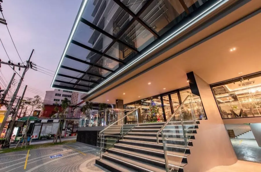 Отель Blackwoods Pattaya в Паттайе: Отель, Бассейн, Кафе, Бар, Сауна, Hotel, Swimming Pool, Cafe, Bar, Sauna,