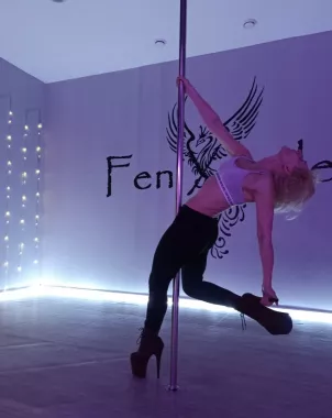 Студия растяжки Pole dance