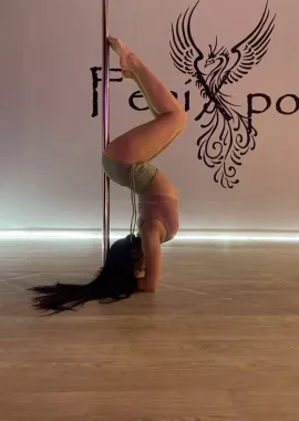 Студия растяжки Pole dance