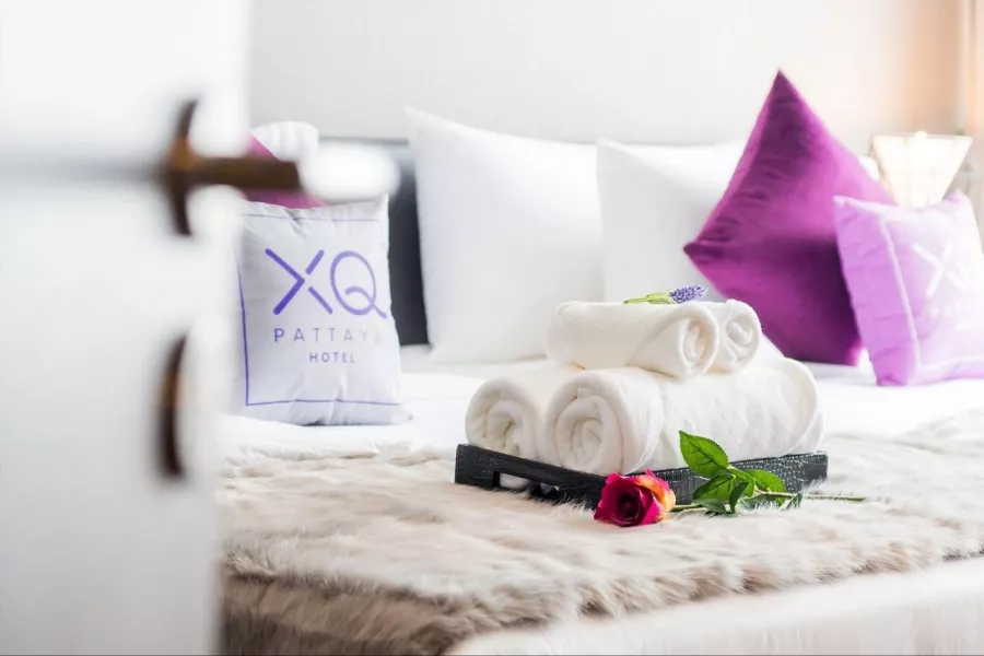 Отель XQ Pattaya Hotel в Паттайе: Отель, Бассейн, Ресторан,