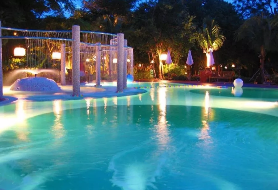 Отель Birds & Bees Resort в Паттайе: Отель, Ресторан, Бар, Бассейн, Hotel, Bar, Swimming Pool , Restaurant ,