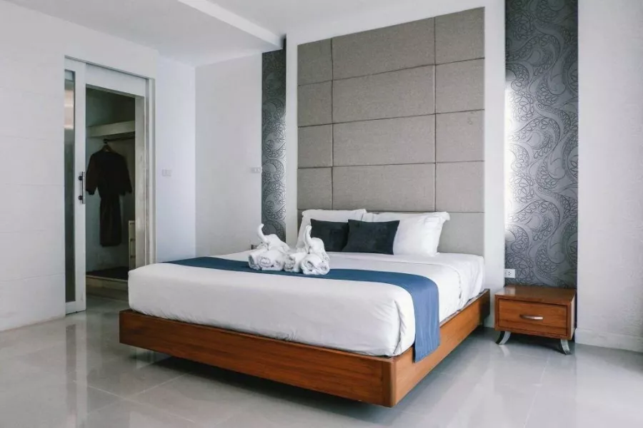 Отель Royal Beach View в Паттайе: Отель, Ресторан, Бассейн, Hotel, Restaurant, Swimming Pool,
