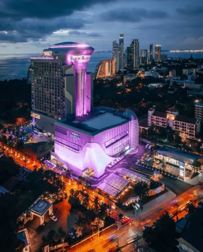 Отель Grande Centre Point Space Pattaya в Паттайе