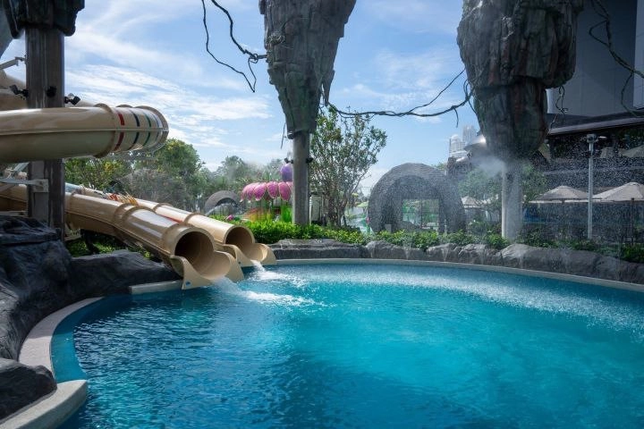 Отель Grande Centre Point Space Pattaya в Паттайе: Отель, Аквапарк, Тренажёрный Зал, Бар, Ресторан, Спа, Сауна, Бассейн, Hotel, Bar, Waterpark, Spa, Gym, Sauna,