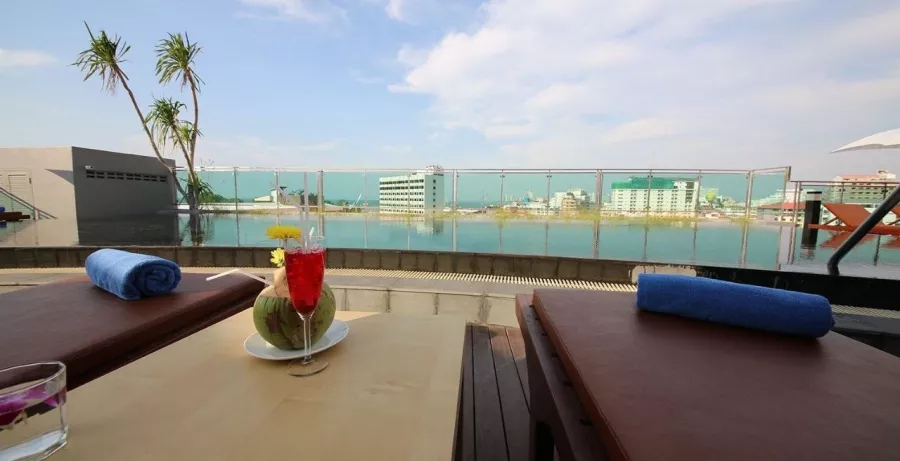 Отель The Sun Xclusive в Паттайе: Отель, Бассейн, Бар, Ресторан, Hotel, Bar, Restaurant, Swimming Pool ,