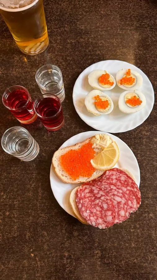 Кафе Маяк в Санкт-Петербурге: Вкусно, Еда навынос, Кофе с собой, Горячий чай, Wi-Fi, Оплата картой, Европейская кухня, Морская кухня, Русская кухня, Поесть в Санкт-Петербурге,