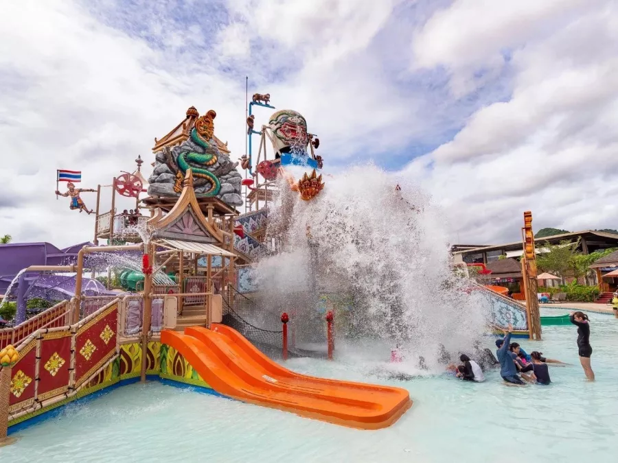 Аквапарк Ramayana в Паттайе: Аквапарк, Бассейн, Кафе, Swimming Pool, Cafe, Waterpark, Slides, Горки,