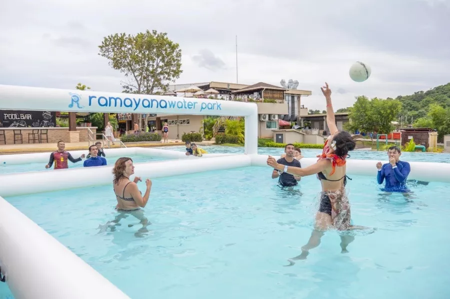 Аквапарк Ramayana в Паттайе: Аквапарк, Бассейн, Кафе, Swimming Pool, Cafe, Waterpark, Slides, Горки,