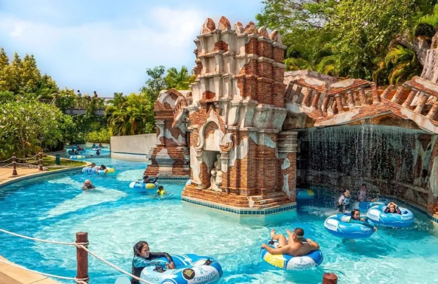 Аквапарк Ramayana в Паттайе: Аквапарк, Бассейн, Кафе, Swimming Pool, Cafe, Waterpark, Slides, Горки,