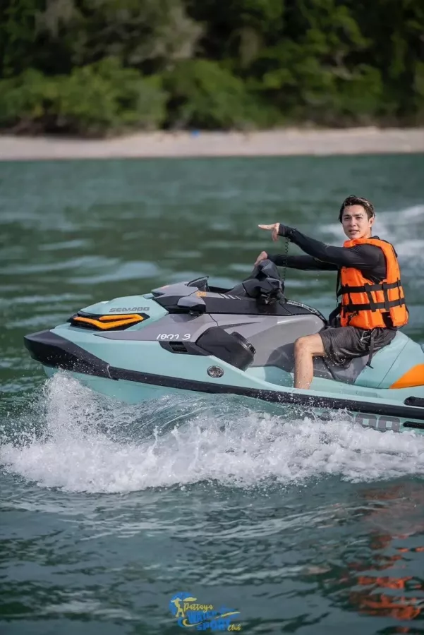 Прокат Водного Оборудования Pattaya Water Sports Club в Паттайе: Jet Ski, Гидроциклы, SUP, Yachts , Гребля, Яхты, Вейкбординг, Wakeboarding,