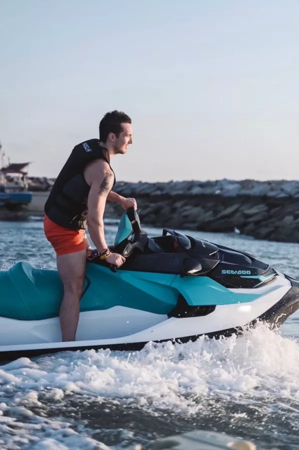 Прокат Водного Оборудования Pattaya Water Sports Club в Паттайе: Jet Ski, Гидроциклы, SUP, Yachts , Гребля, Яхты, Вейкбординг, Wakeboarding,