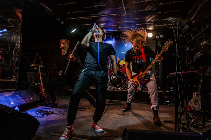 Твоя Группа Москва на Монетчикова