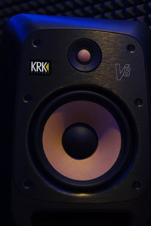 Студия звукозаписи Newtrack23 в Краснодаре: Звукозапись, Студия звукозаписи, Мастеринг, Сведение, Треки, Саунд,
