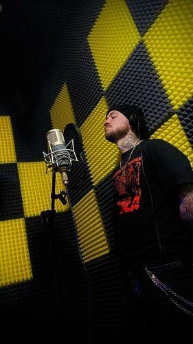 Студия звукозаписи Newtrack23 в Краснодаре: Звукозапись, Студия звукозаписи, Мастеринг, Сведение, Треки, Саунд,
