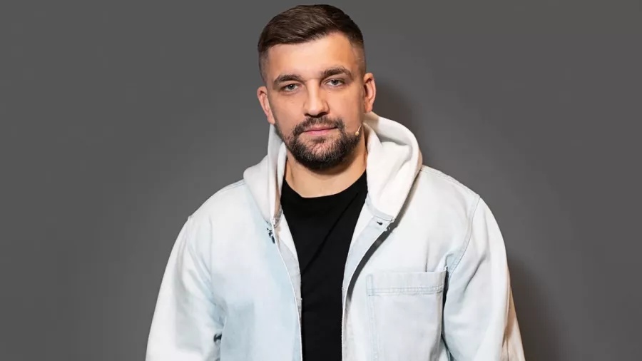 Василий Баста Вакуленко в Ростове-на-Дону: Российский рэпер, Музыкант, Битмейкер, Композитор, Актёр, Сценарист, Режиссёр, Продюсер, Хип-хоп исполнитель,