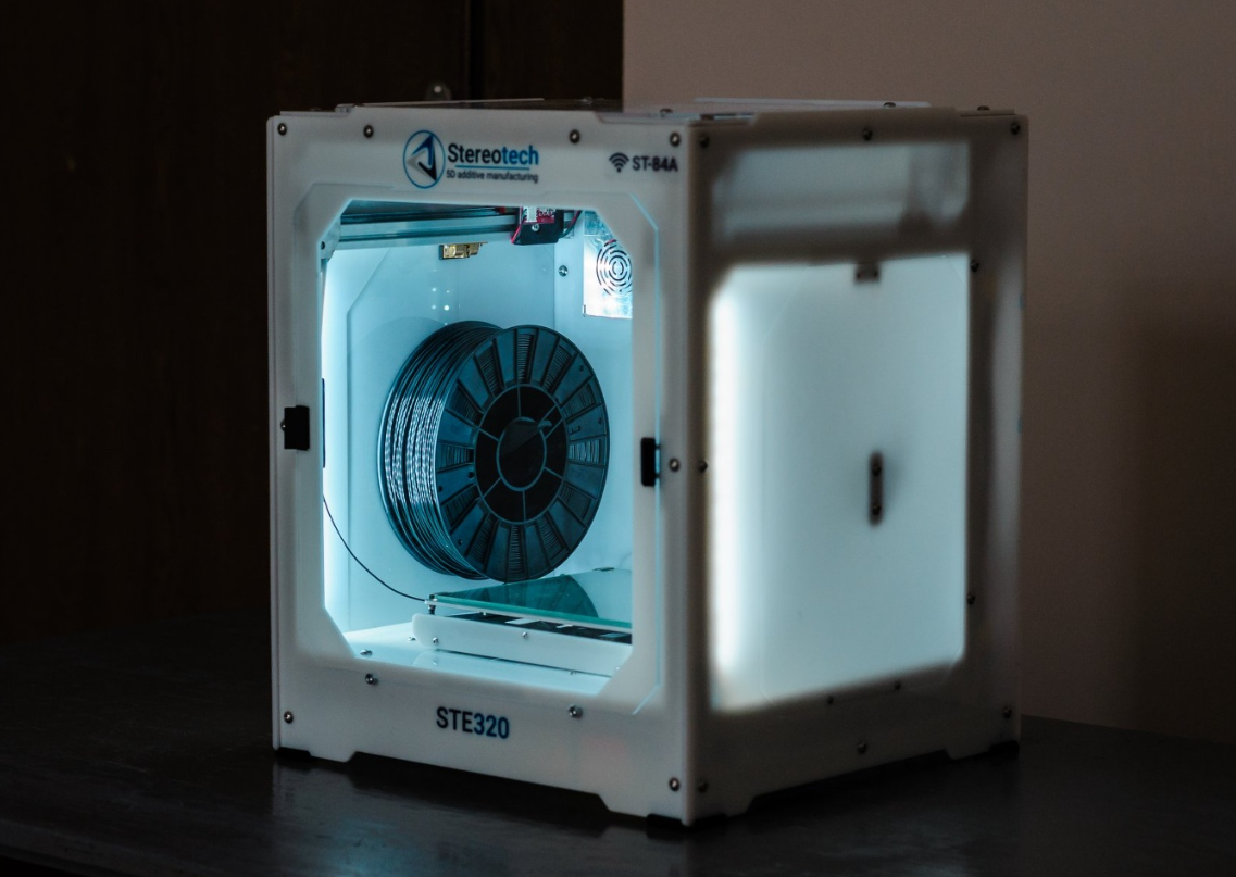 Компания по 3D-печати и продаже 3D-принтеров "Stereotech"