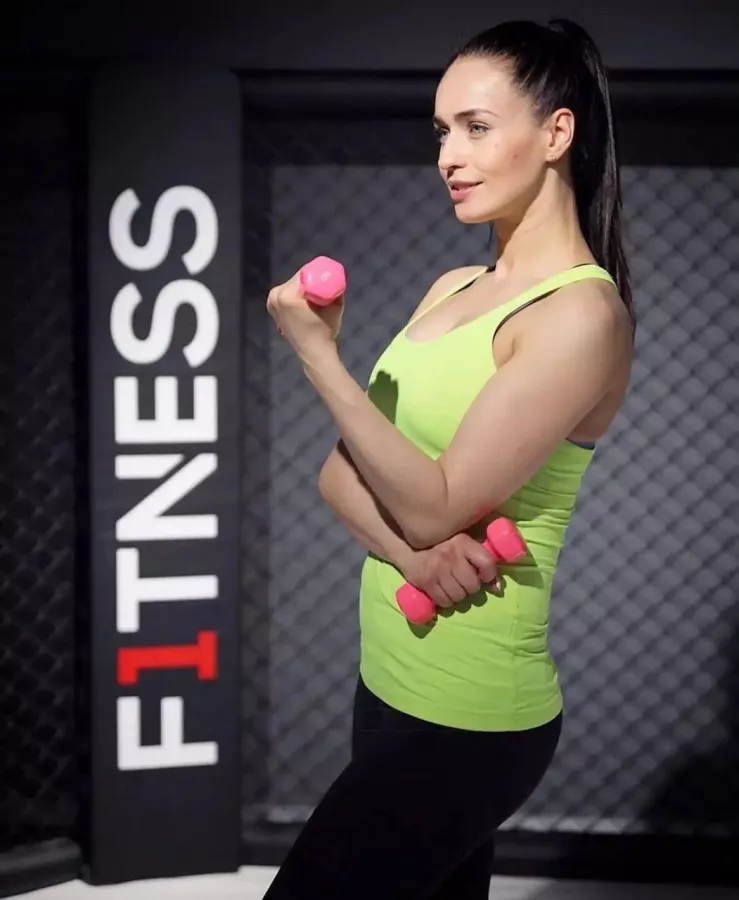 Фитнес-клуб Crocus Fitness в Баку: Фитнес, Тренировки, Тренажёрный зал, Персональный тренер, Растяжка, Жим лёжа, Спортивный инвентарь, Гиря, Бег, Здоровье,