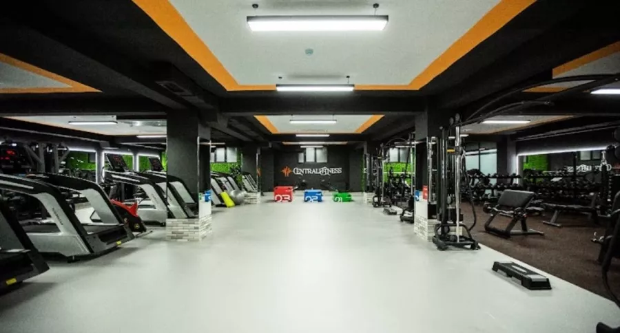 Фитнес CentralFitness в Баку: Тренировки , Индивидуальные тренировки, Езда на велосипеде, Gym, Sport, Fitness , Личный тренер,