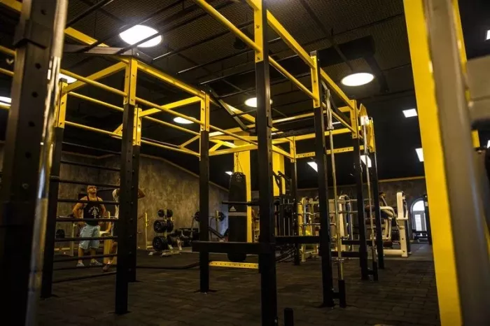 Фитнес ROOF 24 HOURS FITNESS 