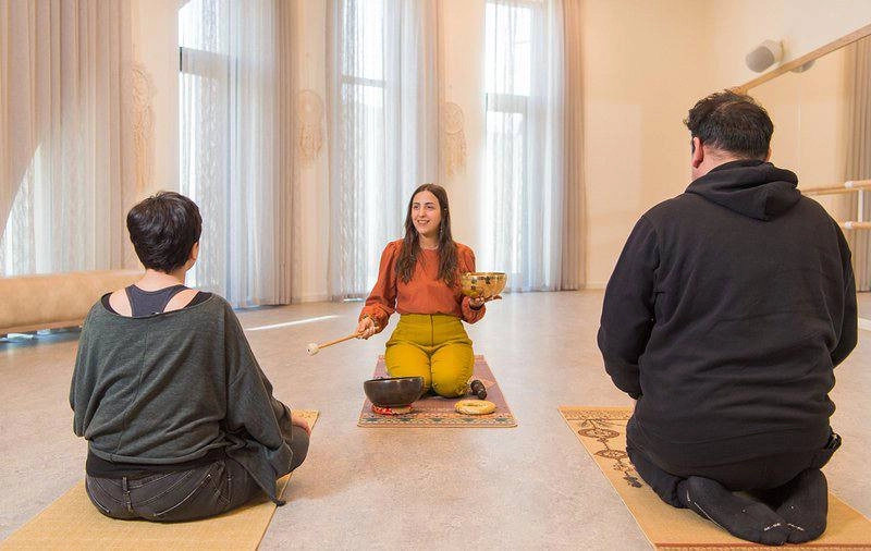 Yoga centre Nine Senses в Баку: Медитация , Релакс, Растяжка , Пилатес, Yoga , Fitness , Relax ,