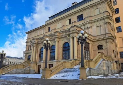 Театр Балтийский дом  в  Санкт-Петербурге