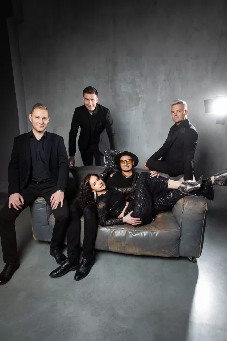 Кавер группа "Dollars Band".