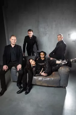 Кавер группа "Dollars Band".