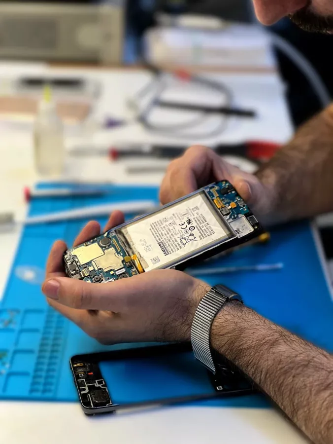 Ремсервис Apple Сервис в Ростове-на-Дону: IT, Ремонт цифровой техники, Замена частей, Перепрошивка, Магазин девайсов,