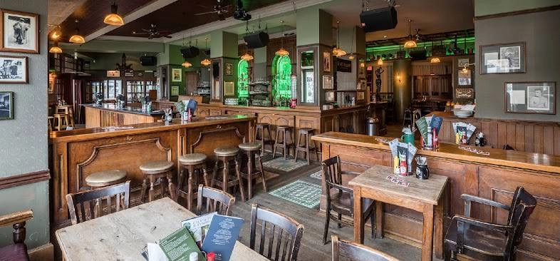 Паб o'reilly's Frankfurt в Франкфуртe-на-Майне: Паб, Пиво, Спорт, Футбол , Матч, Алкоголь , Beer, Drinks , Relax ,