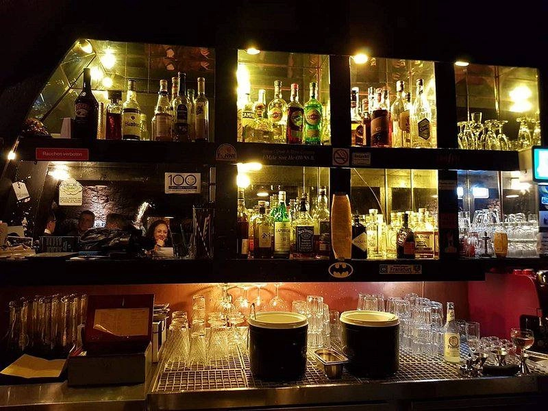 Бар Jazzkeller в Франкфуртe-на-Майне: Бар, Пиво, Алкоголь , Ресторан , Паб, Beer, Bar, Alcohol , Drinks ,