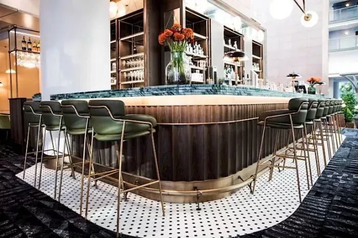 Ресторан-бар Hudson Yards Lounge  в  Франкфуртe-на-Майне