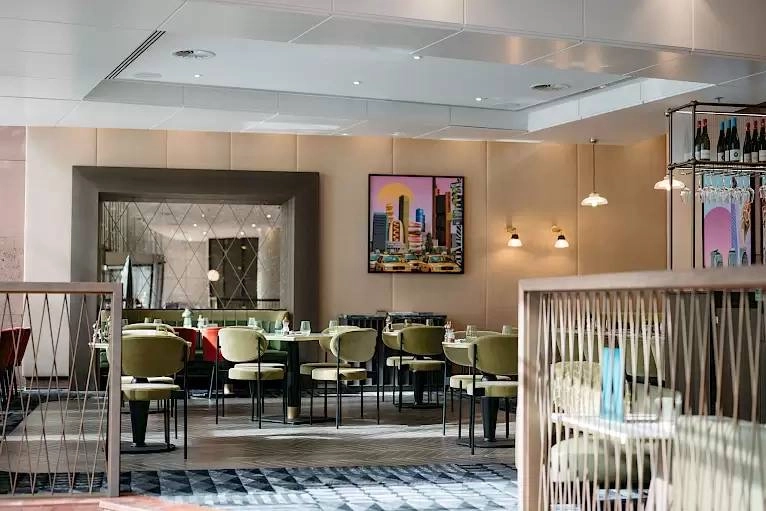 Ресторан-бар Hudson Yards Lounge в Франкфуртe-на-Майне: Alcohol , Beer, Bar, Drinks , Паб, Бар, Алкоголь , Пиво ,