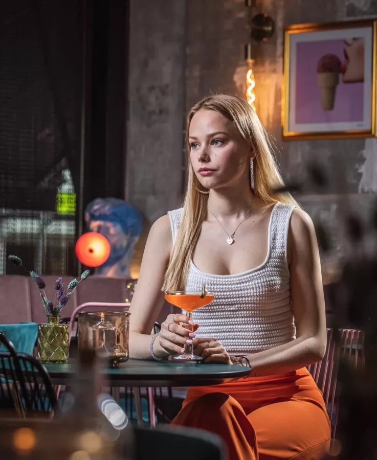 Ресторан-бар Helium в Франкфуртe-на-Майне: Ресторан , Бар, Пиво, Алкоголь , Паб, Beer, Bar, Restaurant , Drinks ,