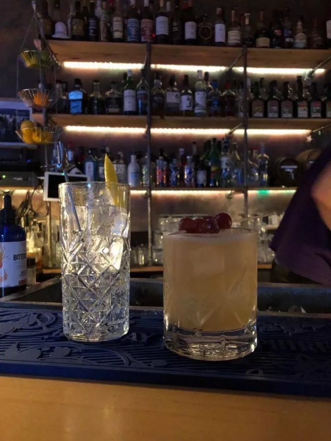 Бар Rot & Vogel в Франкфуртe-на-Майне: Бар, Паб, Ресторан , Алкоголь , Пиво, Restaurant , Drinks ,