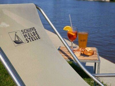 Бар Alte Schiffsmeldestelle Hochst в Франкфуртe-на-Майне: Еда, Ресторан, Напитки, Бар, Паб,