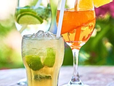 Бар Alte Schiffsmeldestelle Hochst в Франкфуртe-на-Майне: Alcohol , Drinks , Bar, Beer, Ресторан , Бар, Паб, Алкоголь ,