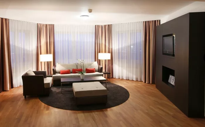 Отель Lindner Hotel Frankfurt Main Plaza в Франкфуртe-на-Майне: Семейный отдых , Отель, Бассейн, Парковка, Для всей семьи, Гостиница, 
