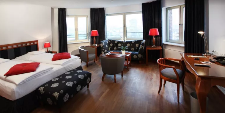 Отель Lindner Hotel Frankfurt Main Plaza