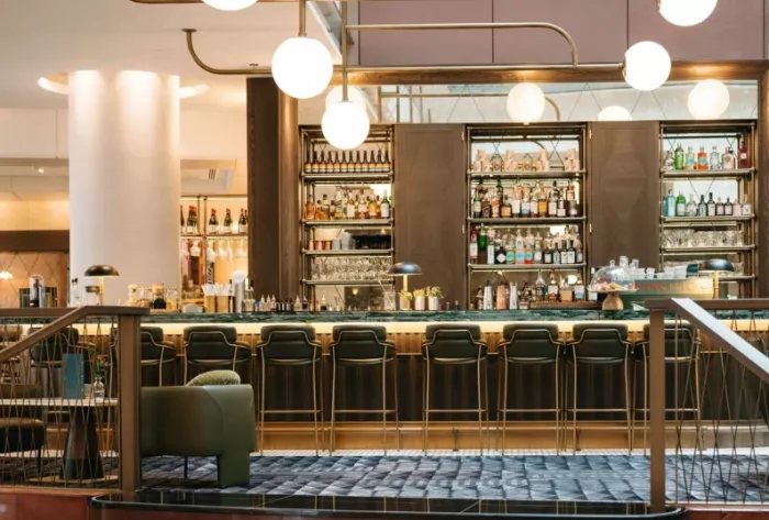Отель Hilton Frankfurt City Centre в Франкфуртe-на-Майне: Семейный отдых , Отель, Бассейн, Парковка, Для всей семьи, Гостиница, 