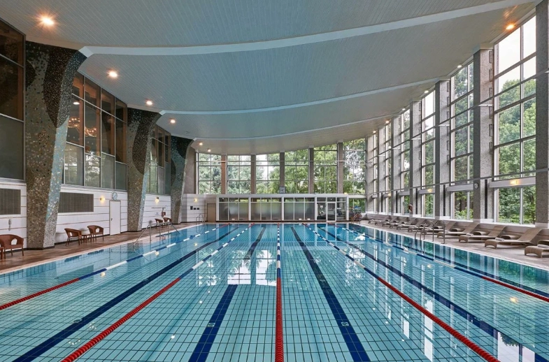 Отель Hilton Frankfurt City Centre в Франкфуртe-на-Майне: Семейный отдых , Отель, Бассейн, Парковка, Для всей семьи, Гостиница, Жилье,